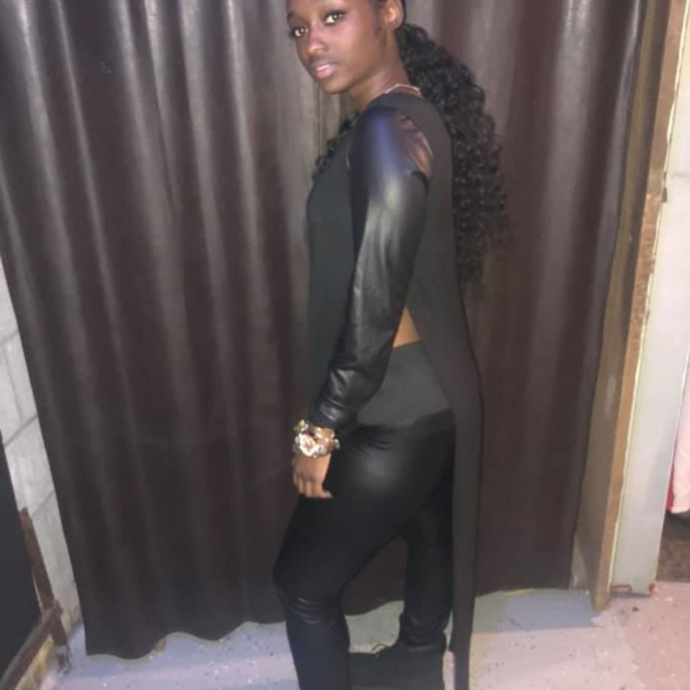 Meet your Posher, Samina